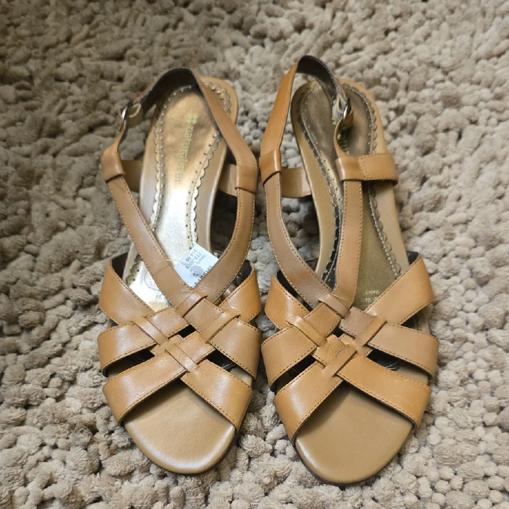 Naturalizer Women's Size 7 1/2 Wedge‎ Slingback Leather Sandals